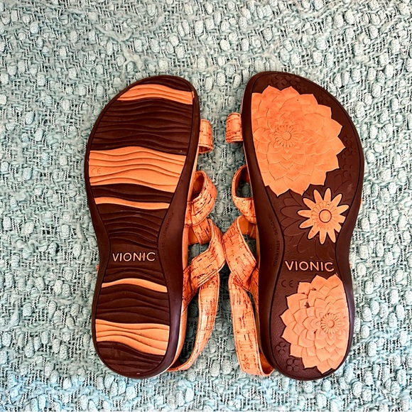 Vionic sandals - Picture 3 of 3